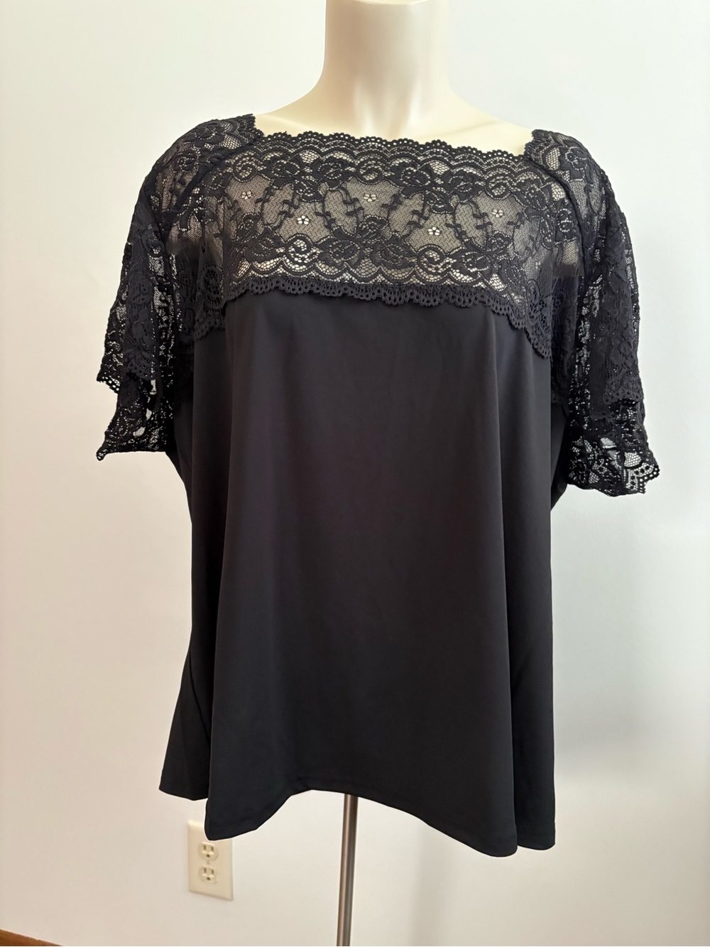 Jessica London Black Lace Yoke Short Sleeve Blouse Size 22/24